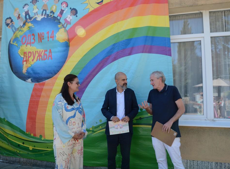 Забавен урок по безопасност на движението по пътищата проведоха децата от ДГ №14 „Дружба“ във Варна