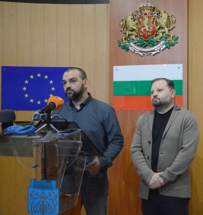 Дежурни екипи са отводнили улиците за час след проливния дъжд във Варна