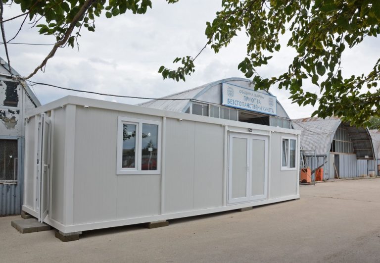 Община Варна набира кандидати за длъжностите ветеринарен лекар и ветеринарен лекар (с амбулатория) в Общинския приют за безстопанствени кучета в с. Каменар