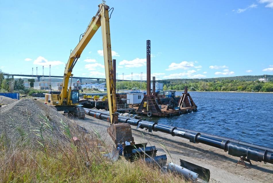 Аварийни екипи работят по отстраняване на установена вчера следобед авария на тръбопровода във Варненското езеро