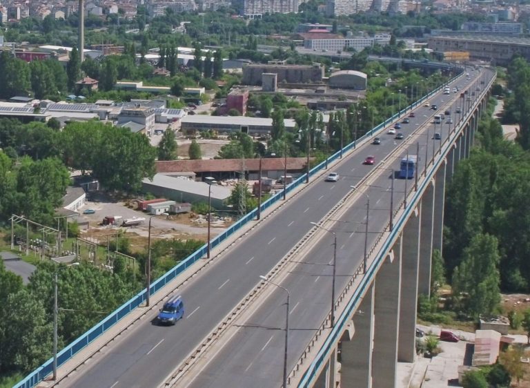 На 24 и 25 ноември ще ремонтират част от пътното платно на Аспаруховия мост