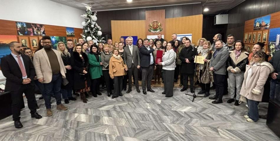 Варненци получиха наградата „Гражданска доблест“ за протестите си в защита на кмета Благомир Коцев