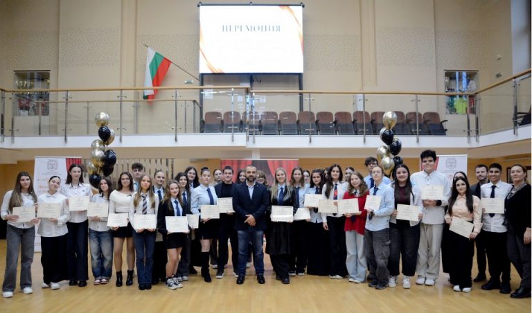 Във Варна бяха връчени наградите „Доброволец на годината“ на общинската дирекция „Превенции“