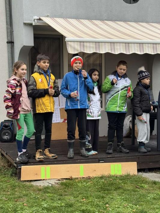 100 състезатели се включиха в 54-ото състезание по спортно ориентиране за Купа „8 декември“