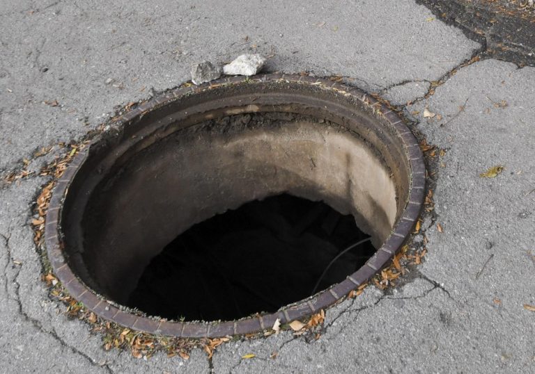 Започна плановата дератизация за 2026 г. на подлези, канални шахти и дерета