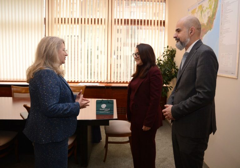 Заместник-кметовете Снежана Апостолова и Павел Попов обсъдиха подготовката за предстоящия сезон с министъра на туризма