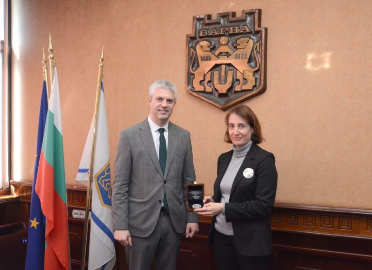 Кметът Благомир Коцев обсъди актуални международни, икономически и културни въпроси с посланика на Франция у нас