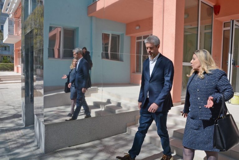 Завършва ремонтът на детска градина № 17 „Д-р Петър Берон“