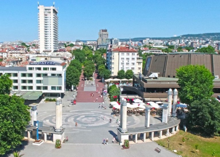 Община Варна организира пряко излъчване на концерта на DARA в София тази вечер от 18:00 часа