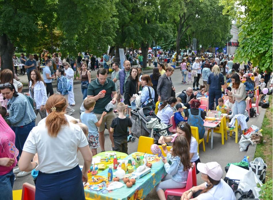 Стотици варненски семейства се включиха в мащабния празник в навечерието на Международния ден на детето