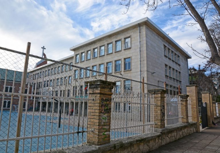 Учениците от ОУ „Св. Св. Кирил и Методий“ се връщат в сградата на училището от 15 септември