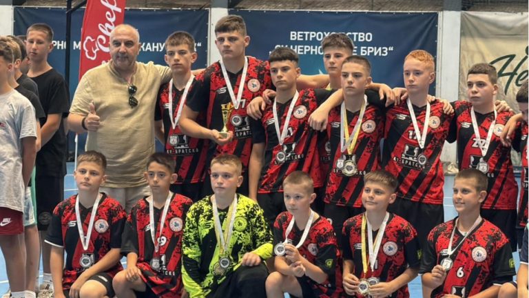 Младите надежди на хандбален клуб „Локомотив“ (Варна) триумфираха на първия международен турнир „Мемориал Евгени Китанчев”