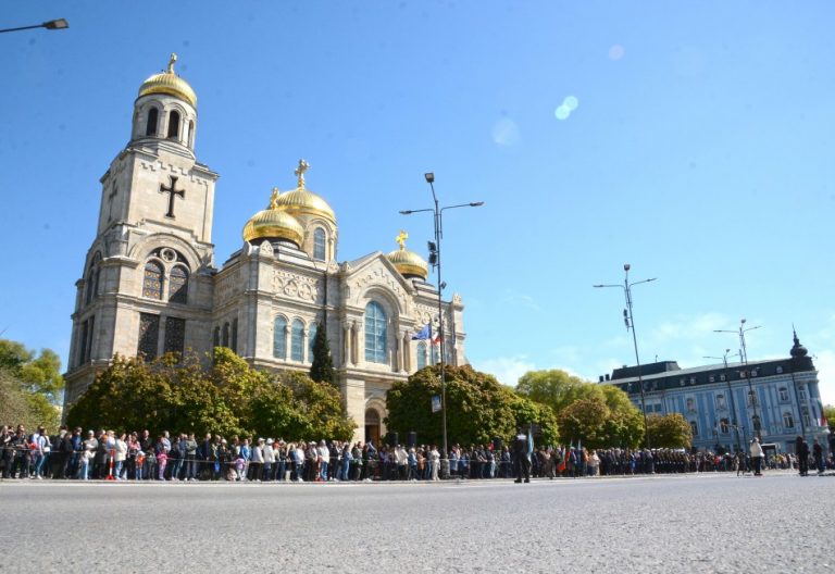 Временно ограничават движението в центъра на Варна на 15 август