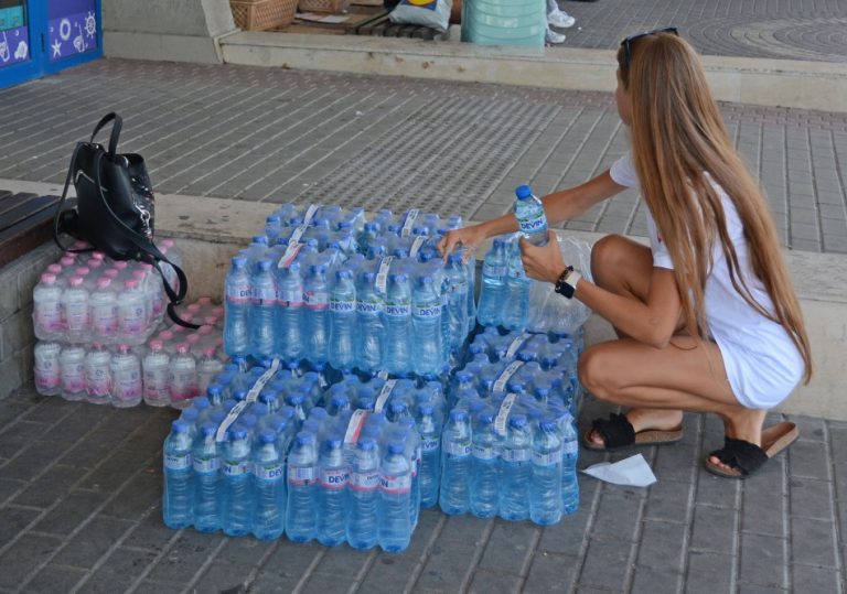 Община Варна разкри трети пункт за раздаване на минерална вода