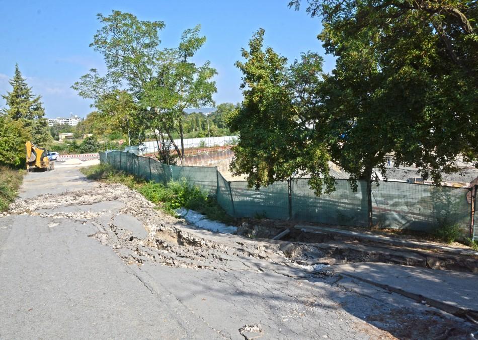 Продължават мерките за ограничаване на свлачищната активност в кв. „Аспарухово“